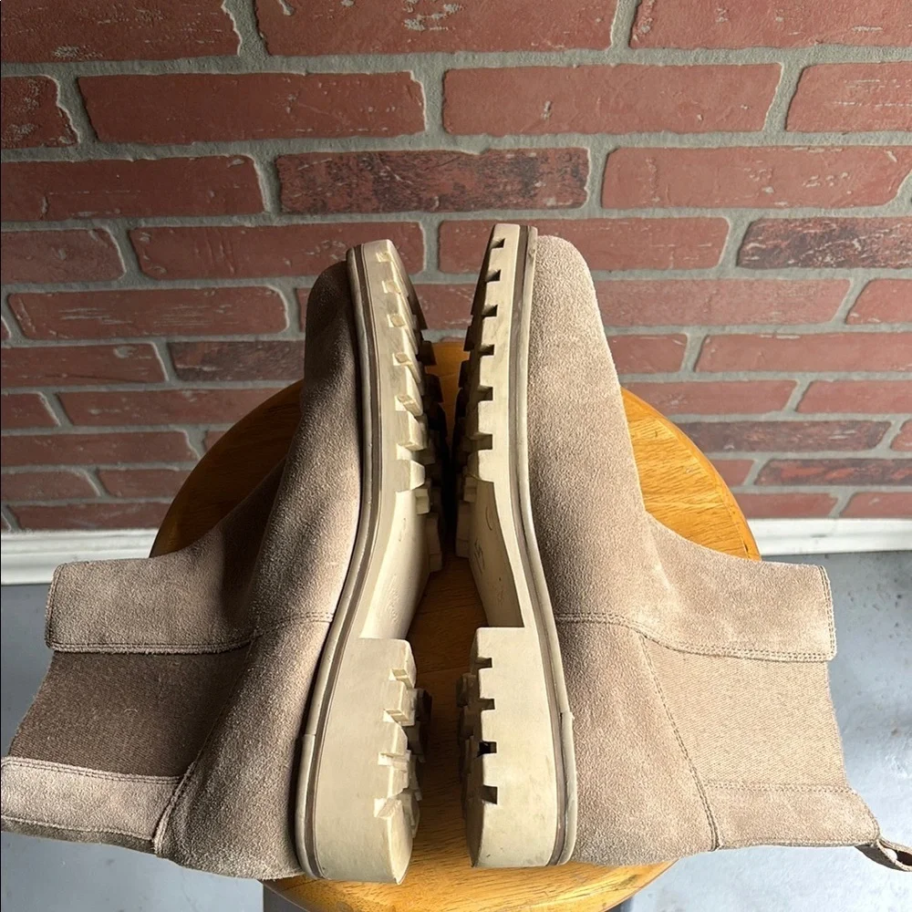 Crown Vintage Tan Ankle Boots